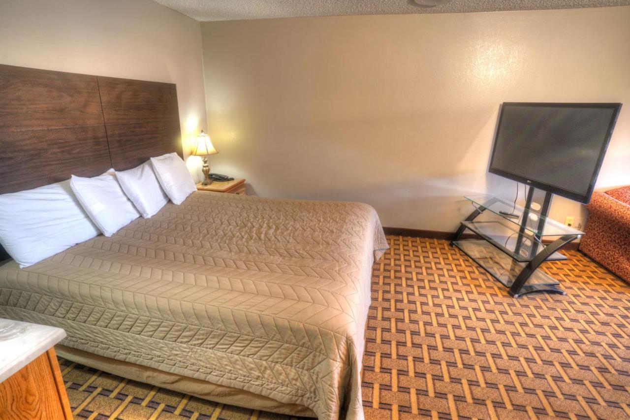 Amerivu Inn & Suites - Helen - Downtown 외부 사진