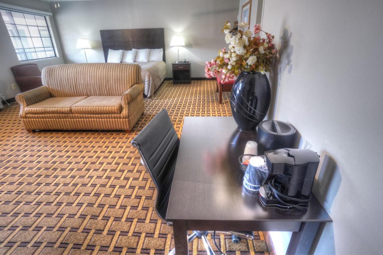 Amerivu Inn & Suites - Helen - Downtown 외부 사진