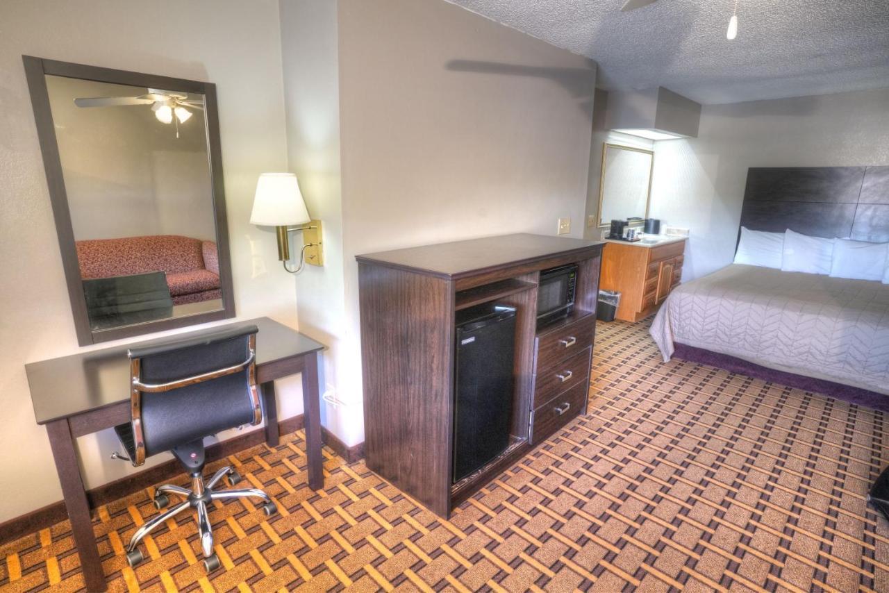 Amerivu Inn & Suites - Helen - Downtown 외부 사진