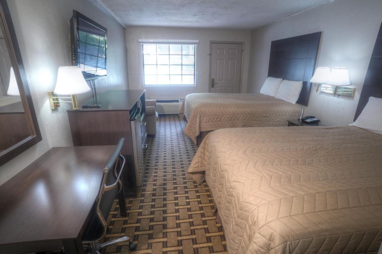 Amerivu Inn & Suites - Helen - Downtown 외부 사진