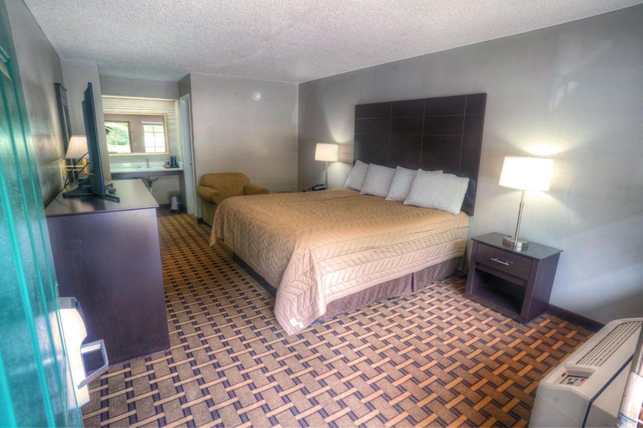 Amerivu Inn & Suites - Helen - Downtown 외부 사진
